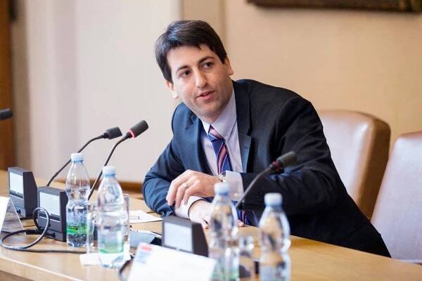 Tomáš Weiss: Geopolitická Komise? Na zahraniční politiku EU kvůli krizi nebude čas