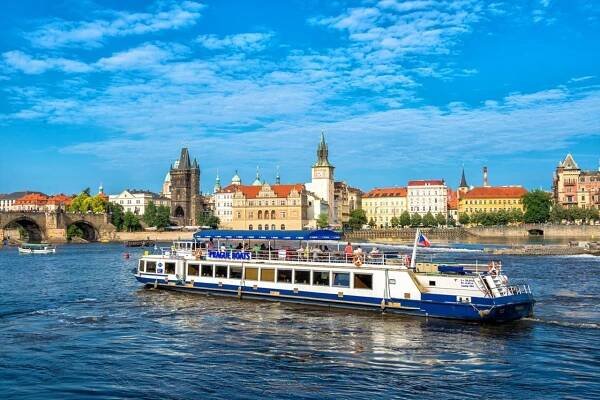 Schiff Valencia | Prague Boats