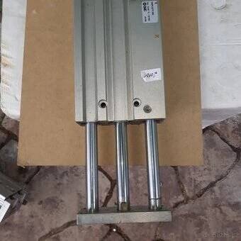Pneumatický válec SMC typ MGPL32TF-250 s vedením