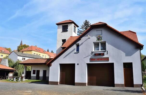 OBEC JESENICE na fotografii v roce 100. výročí vzniku Československa - Oficiální stránky obce Jesenice