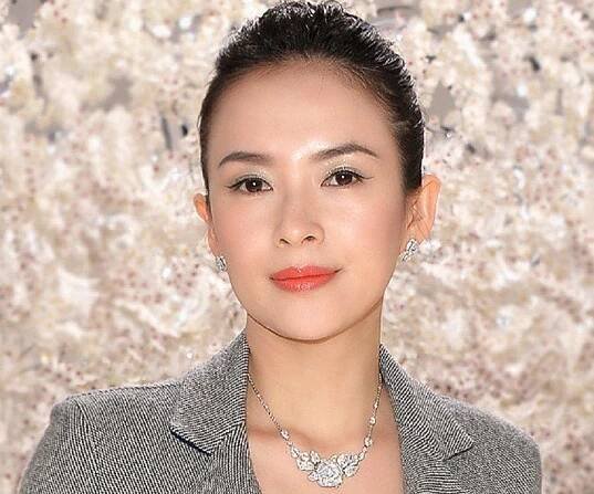 Zhang Ziyi Biography - Facts, Childhood, Family Life & Achievements