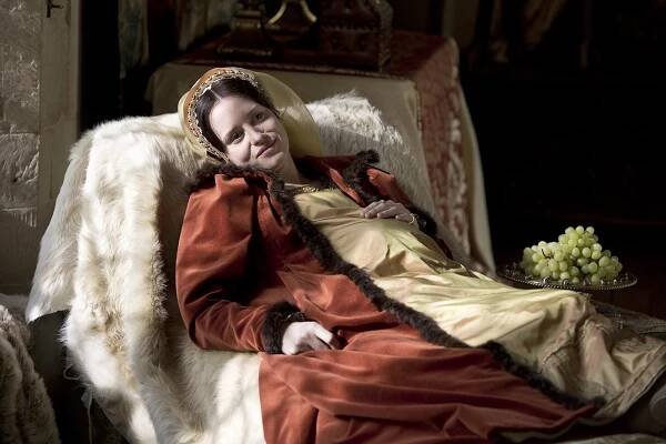 Wolf Hall - Anna Regina - Z filmu - Claire Foy
