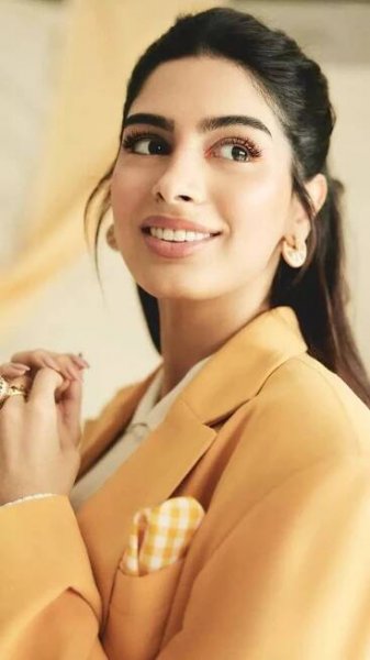 Khushi Kapoor looks super chic and stylish in a vibrant orange co-ord set