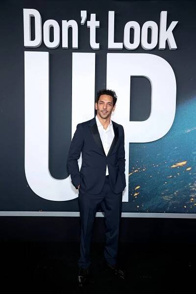 "Don't Look Up" World Premiere at Jazz at Lincoln Center on December 05, 2021 in New York City - Tomer Sisley - K zemi hleď! - Z akcí