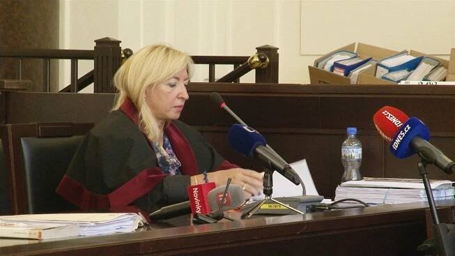 Policie navrhla obžalovat pětici obviněných v kauze Bereta. Měli vynášet informace z trestních řízení