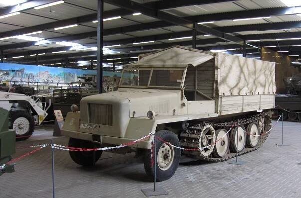 Schwerer Wehrmachtschlepper