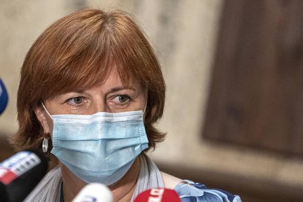 Hlavní hygienička Rážová má koronavirus. Vojtěchův test byl negativní
