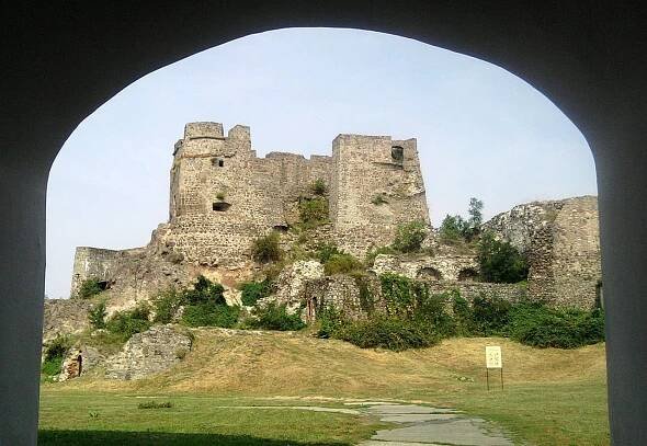 Hrad Levice - vstupné, otevírací doba, zajímavosti, počasí, fotografie