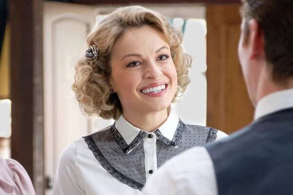 Kayla Wallace Says She'll 'Never' Say 'Goodbye' to When Calls the Heart, Teases Return After Season 11 Exit (Exclusive)