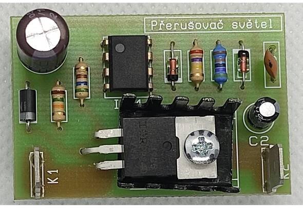 Elektronický přerušovač směrových světel