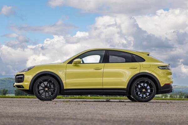 Porsche Cayenne před 21 lety předběhlo dobu. Dodnes je ideálním luxusním SUV pro milovníky značky