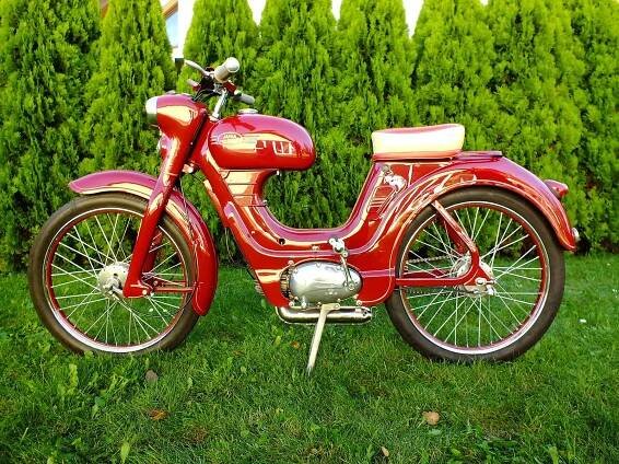 Renovace mopedů – ELEVENDESIGN