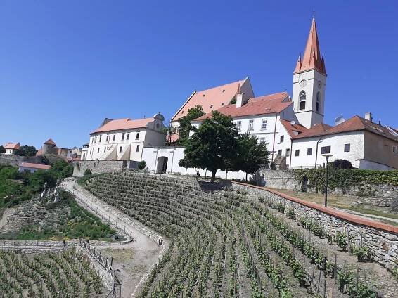Objevte deset nejkrásnějších tras na Znojemsku. Vedou vinohrady i za hranice