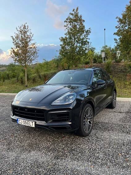 Magnificent Porsche Cayenne In Full Glory Wallpaper