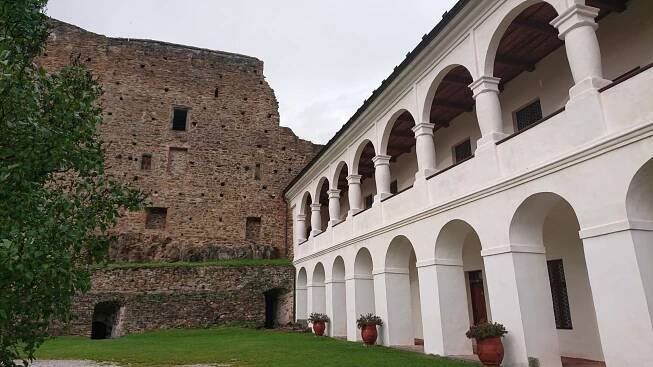 Hrad a zámek Velhartice - Cestovatelské tapas