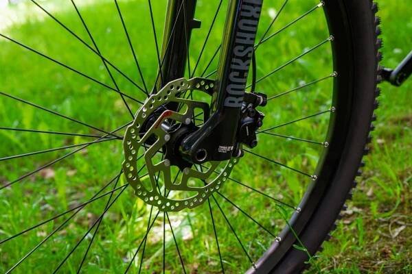 Kellys Tayen R50 SH 725Wh 2023 | KUR sport | horská a dětská kola, elektrokola, komponenty, lyže, oblečení