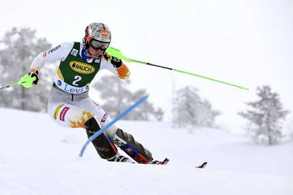 Úvodní slalom sezony v Levi patřil Vlhové před Shiffrinovou, Dubovská si pohoršila na 13. místo