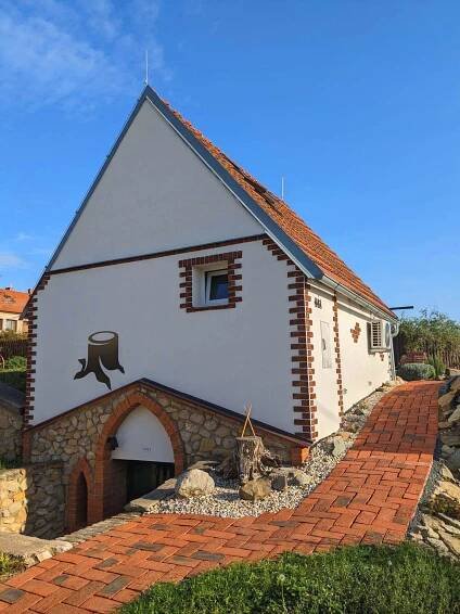Chata VINNÝ SKLEP JIŽNÍ MORAVA - LUXUSNÍ UBYTOVÁNÍ MODRÉ HORY - chatachalupa.cz 