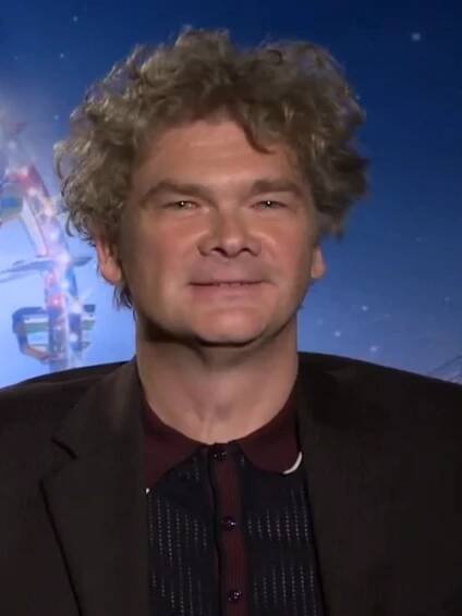 Simon Farnaby - Wikipedia
