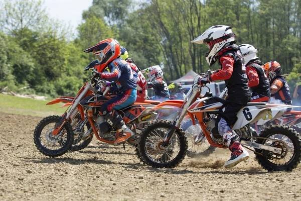 Motokrosové závody 2024 - Motokrosové závody 2024 - Oficiální stránky Obce Prakšice