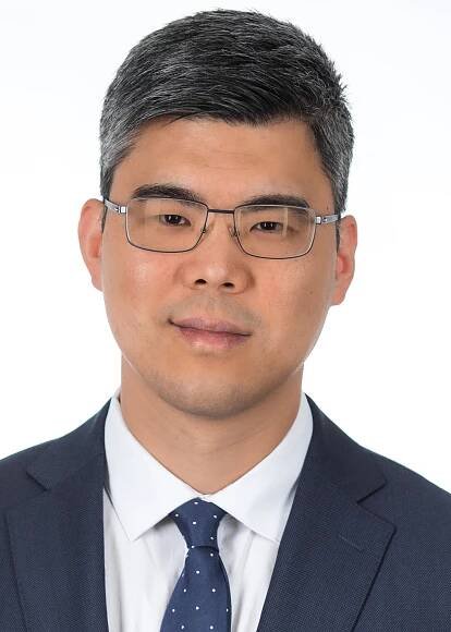 Dr. Yue (Ryan) Gao Vascular Surgeon MCMH Specialty Outpatient Clinic