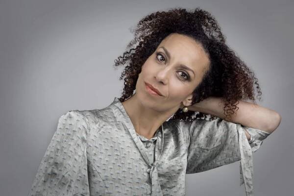 HEADSHOTS – LAURA ALLEN MÜLLER