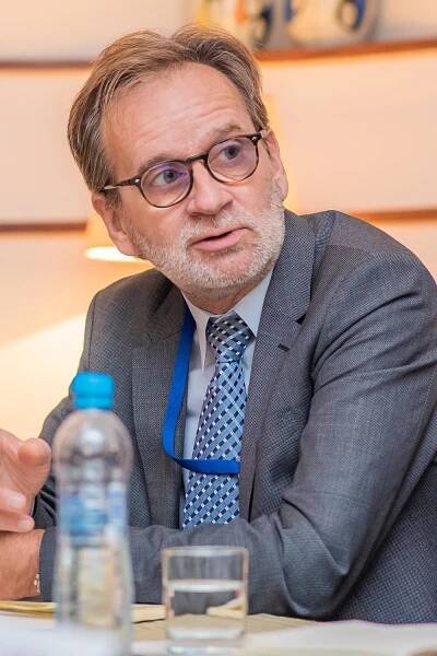 Martin Povejšil | Forum 2000