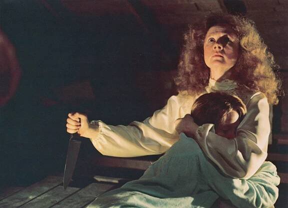 Piper Laurie, Oscar-nominated ‘Carrie’ and ‘Twin Peaks’ actress, dies at 91