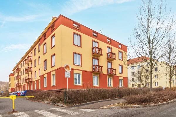 K prodeji nabízíme prosvětlený byt 1+1 se dvěma sklepy 2.799.000,- Kč - Petra Palušná 