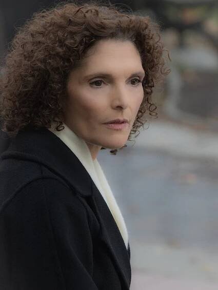 Všemocný - Vraždící ruka - Z filmu - Mary Elizabeth Mastrantonio