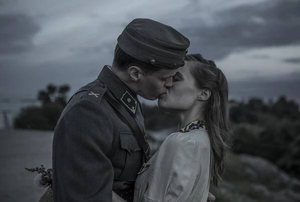 Neznámý voják - Z filmu - Johannes Holopainen, Marketta Tikkanen