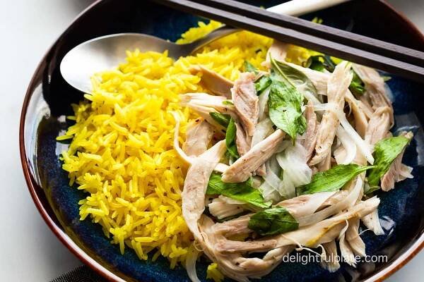a plate of Vietnamese chicken rice - com ga Hoi An.