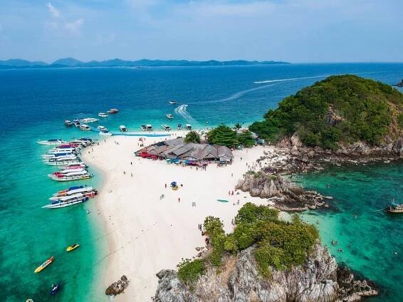 Phuket nebo Bangkok? Klidně obojí s letenkami během sezóny za 12 990 Kč