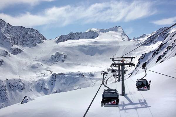 1denní lyžování: střediska Sölden i Stuhleck, ledovce Hintertux, Pitztal, Stubai