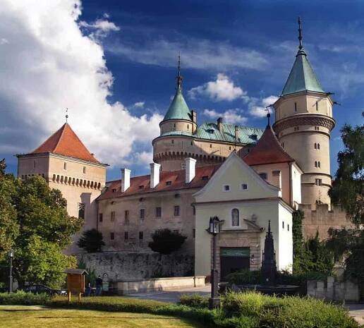 Bojnický zámek – romantická perla Slovenska | Moře zpráv