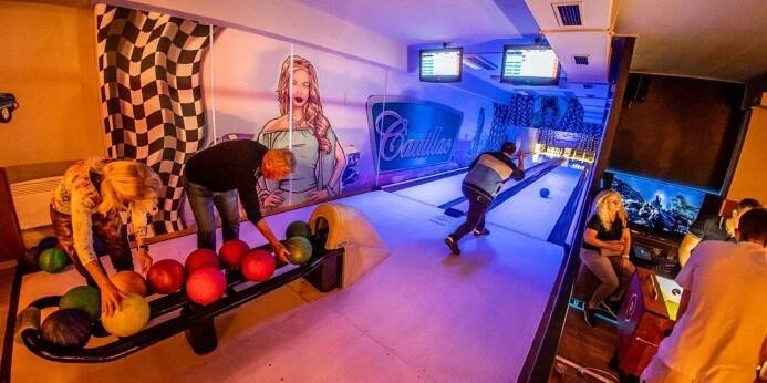 Cadillac Bowling Kolín - 2 profesionální dráhy