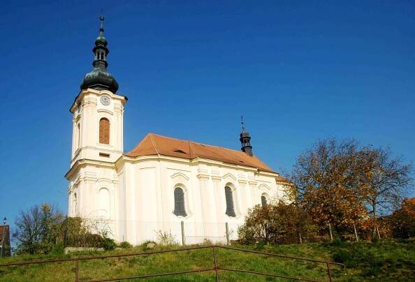 Římskokatolická farnost Město Touškov_kostely
