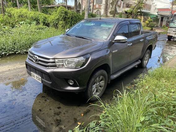Soubor:Toyota Hilux 4x2 G (CAA-9105) Front.jpg