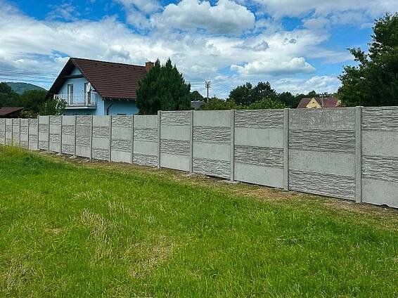 Realizace – betonový plot