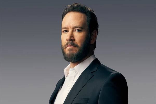 Mark Paul Gosselaar - Net Worth, Bio, Wiki, Age, Family, Friends, Height & Salary