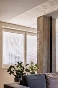 Nevšední rekonstrukce: Pražský byt vyniká minimalismem, vzdušností i světlem