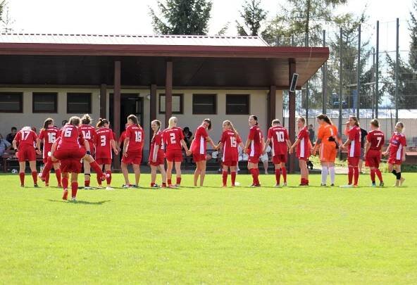 FOTO, VIDEO: Klatovské fotbalistky řádily na jihu, sedmi góly zničily Borovany