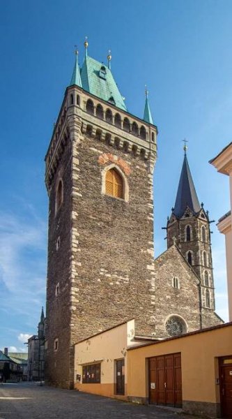 Soubor:Kolín kostel sv. Bartoloměje zvonice 1.jpg – Wikipedie