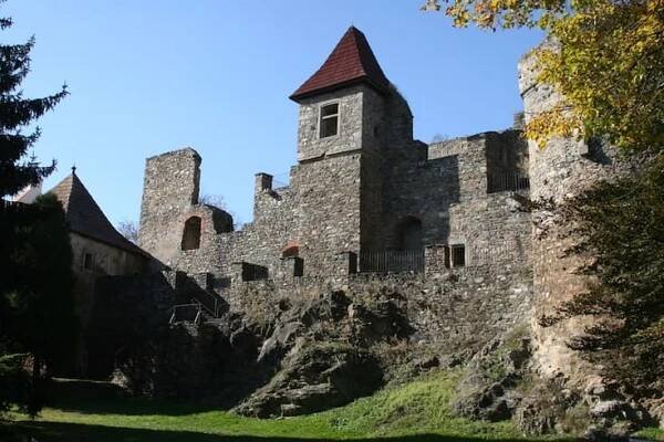 Galerie, hrad, zámek Klenová foto 1