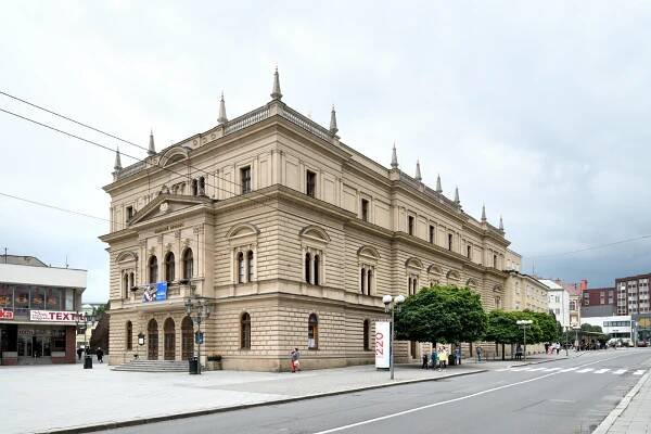 Městské divadlo | Objekty | Opavský architektonický manuál (OPAM)
