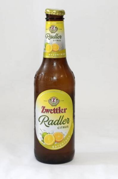 Test citrusových pivních mixů: Pozor na ně! Jeden vzpruží, jiný složí