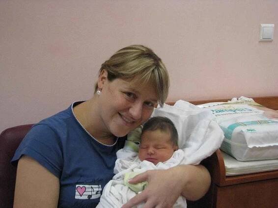 Kateřina (4,082 kg, 52 cm) se narodila 21. října v 5:03 v plzeňské fakultní nemocnici. Svoji prvorozenou holčičku přivítali na světě maminka Eva Matoušková a tatínek Jaroslav Matoušek z Dobříče