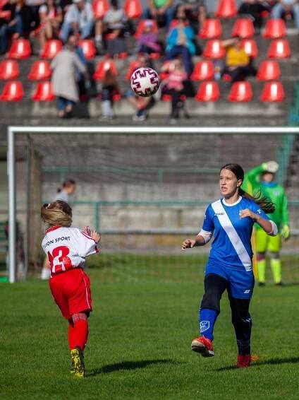 Soubor:FK Slavia Orlová v MSK Frýdek-Místek (girls U-15) (19 August 2020) 03.jpg