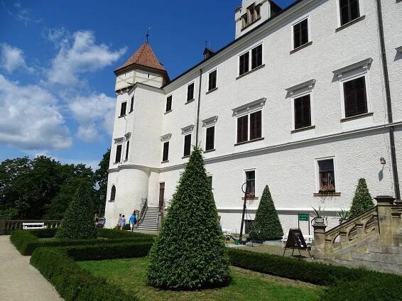 Konopiště | Regionální magazíny