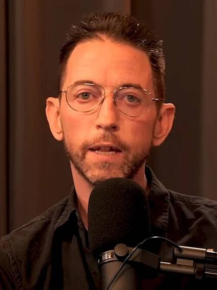 Neal Brennan - Wikipedia